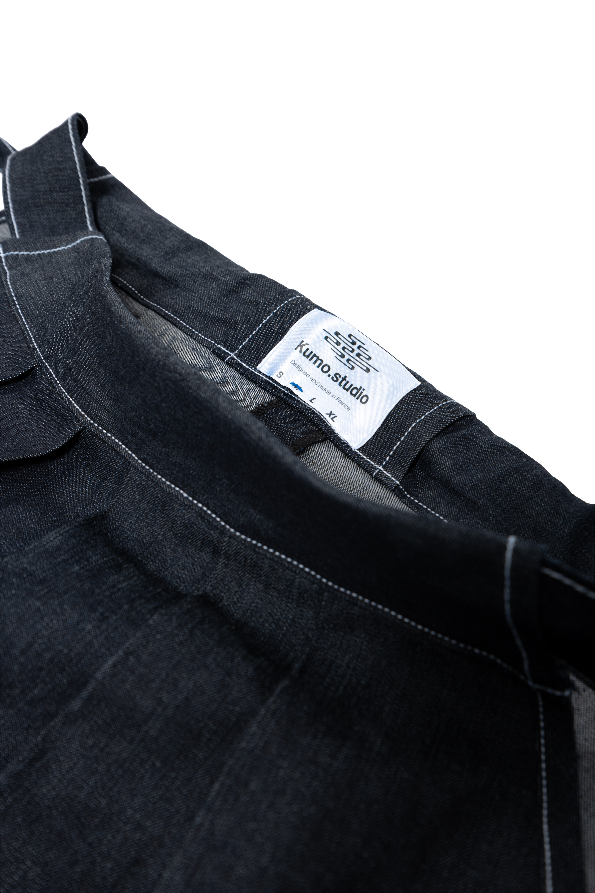 Hakama jupe en denim brut japonais venant de Kojima, design de Kurashiki et Fait en France, Made in France – Kumo.studio
