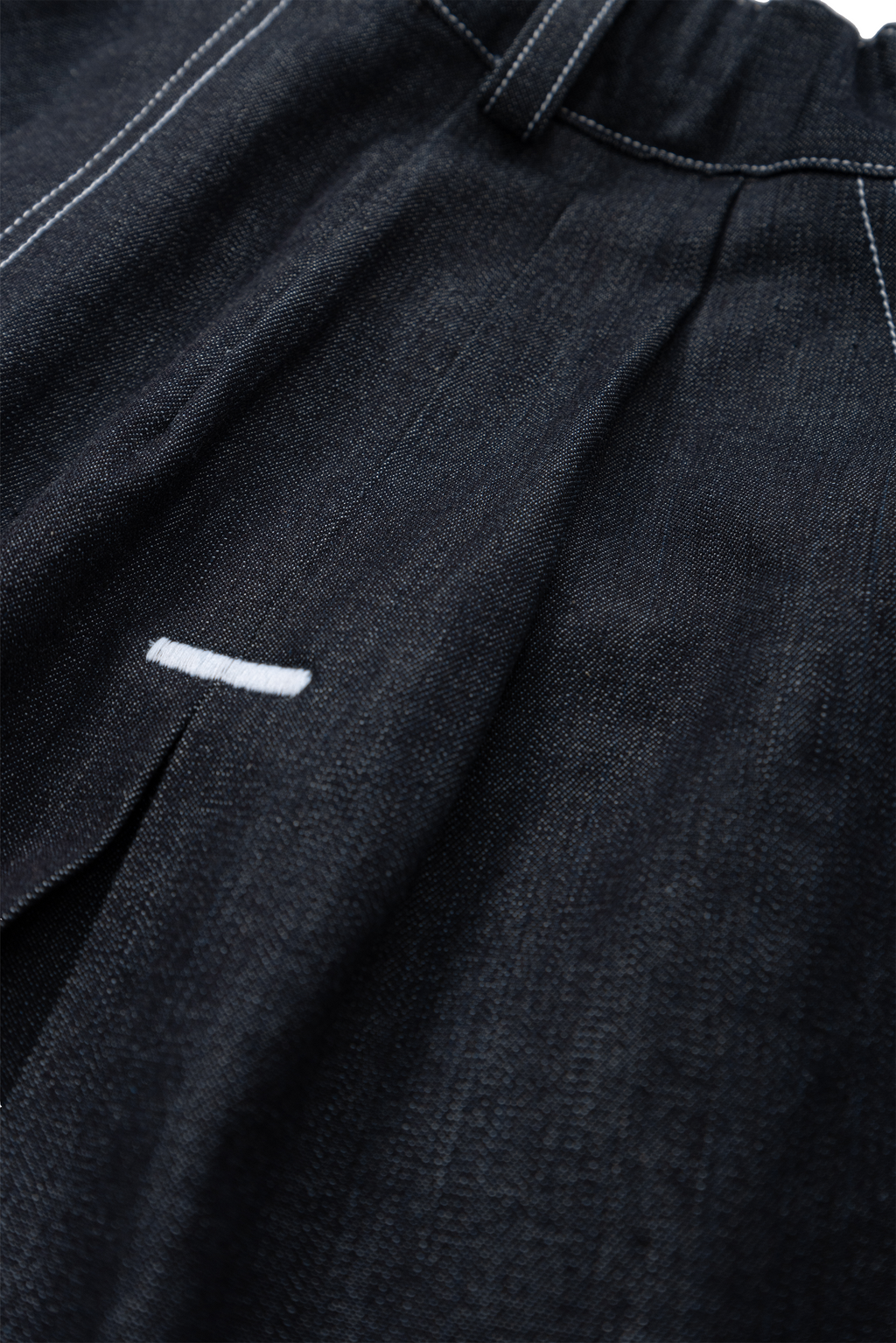 Short ample en denim brut japonais venant de Kojima, design de Kurashiki et Fait en France – Kumo.studio