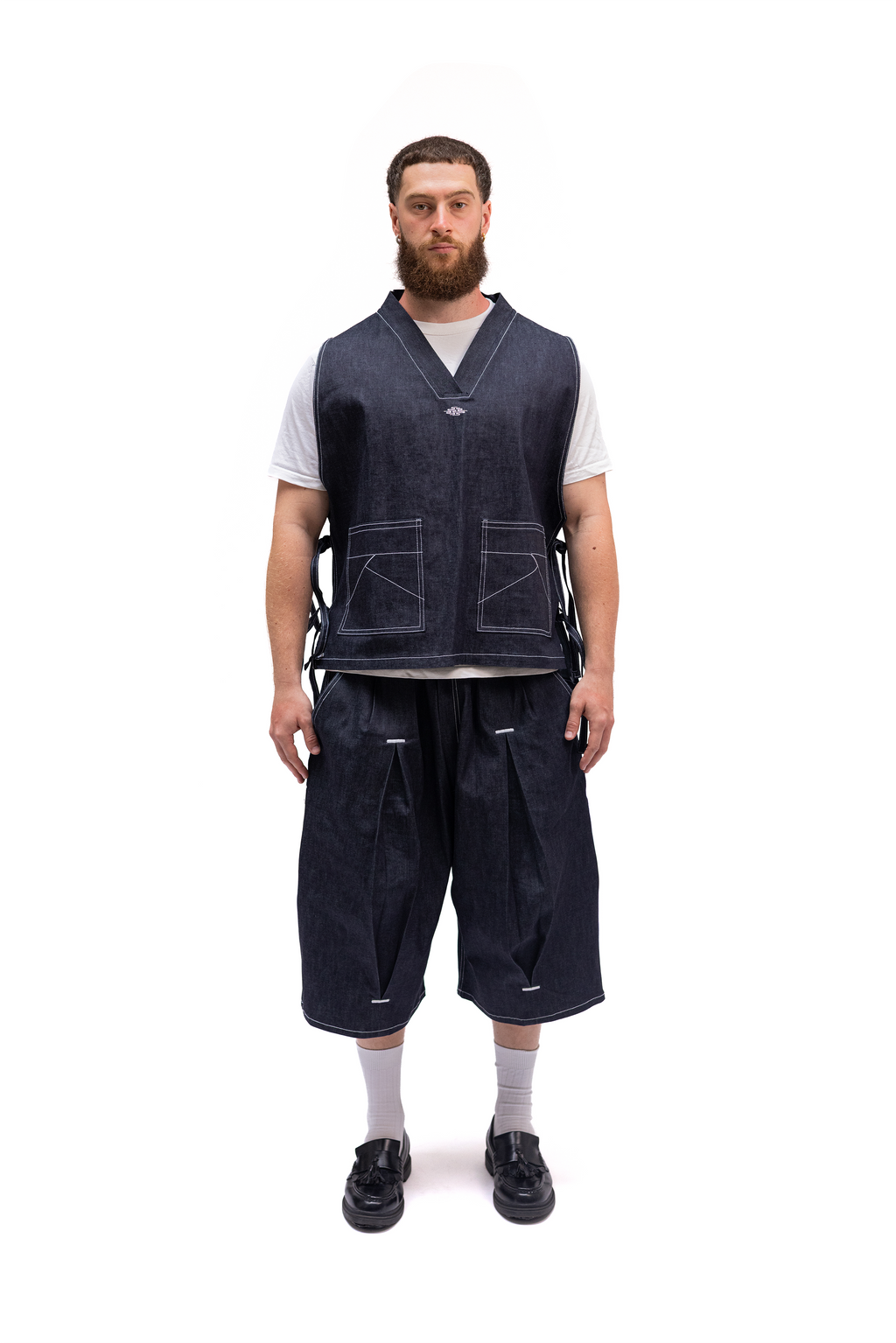 Short ample en denim brut japonais venant de Kojima, design de Kurashiki et Fait en France – Kumo.studio